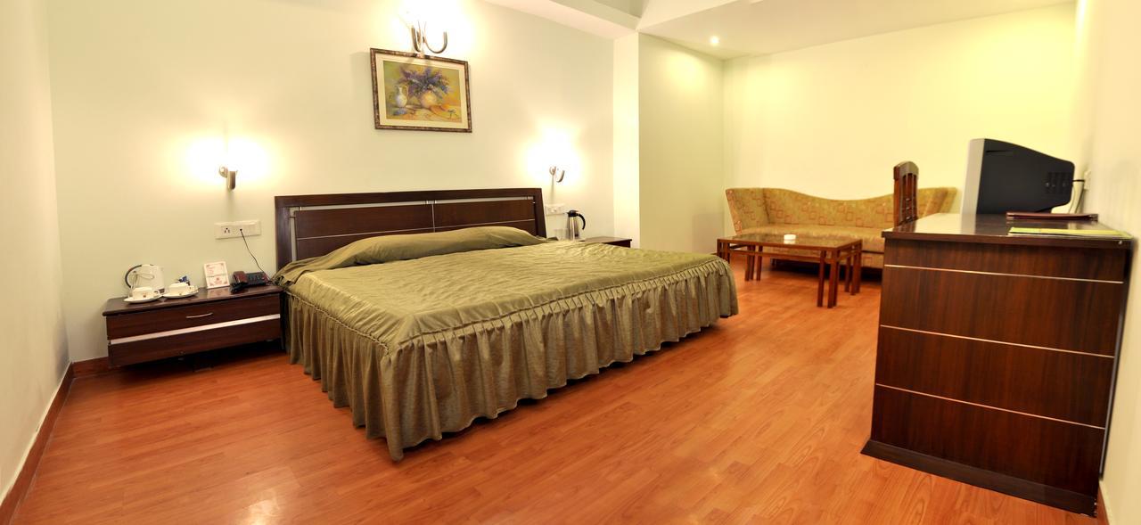 Elm Tree Amritsar Hotel Exterior foto
