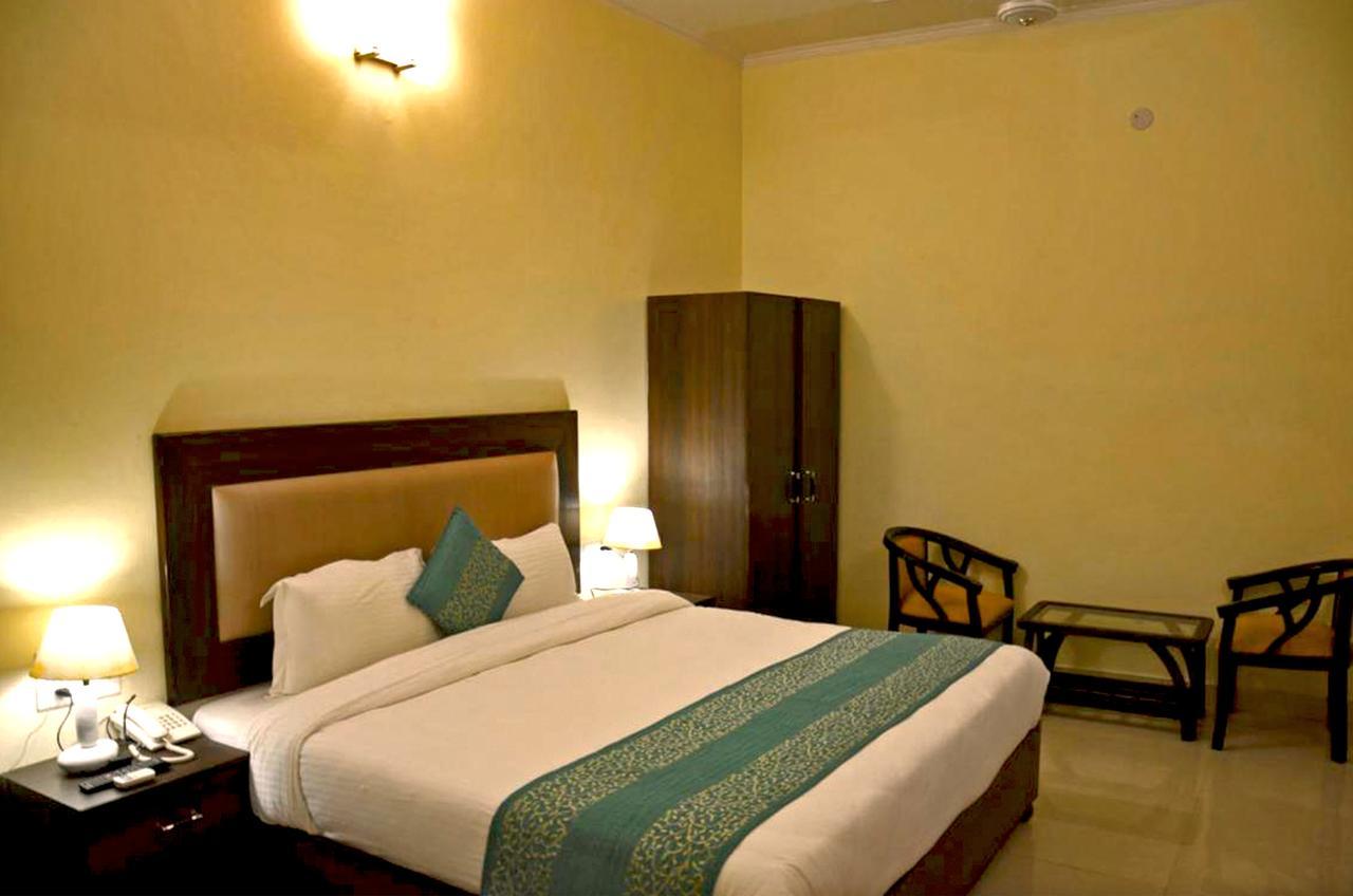 Elm Tree Amritsar Hotel Exterior foto